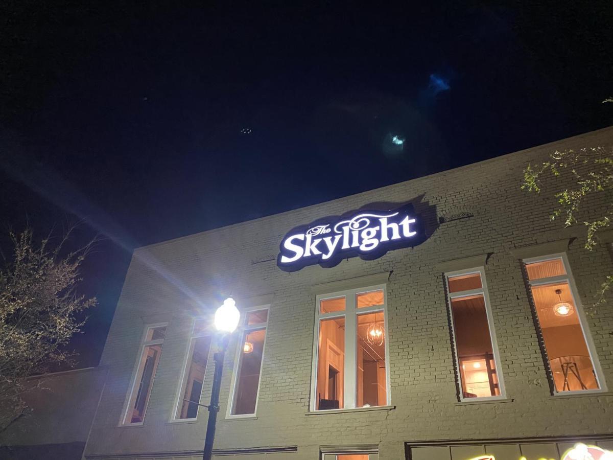 The Skylight Hotel Гринвилл Экстерьер фото