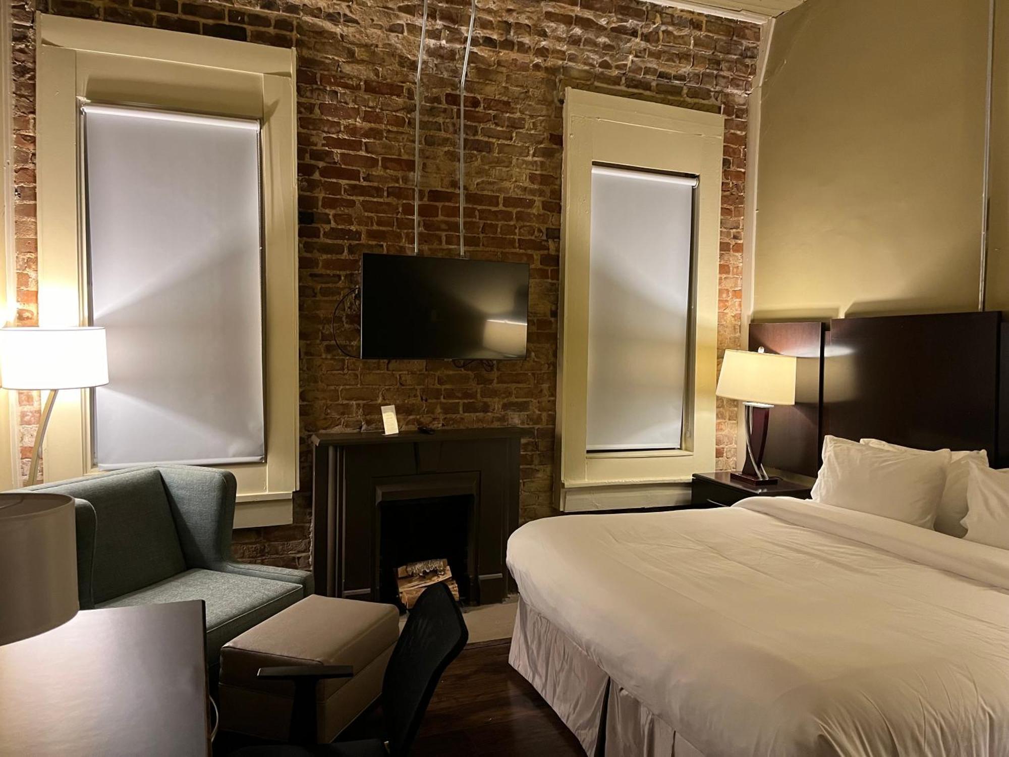 The Skylight Hotel Гринвилл Экстерьер фото